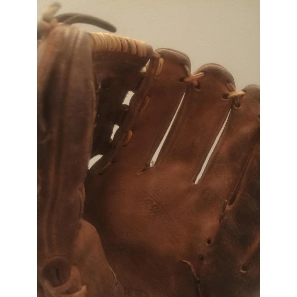 Rawlings Vintage Leather Baseball Glove